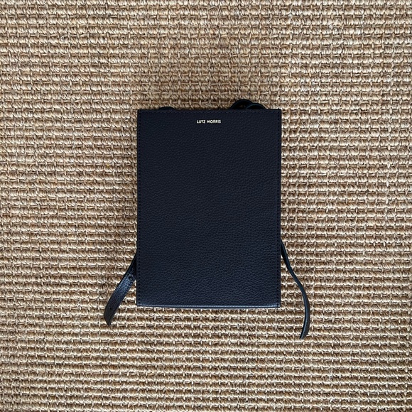 Lutz Morris Parker Crossbody - Picture 2 of 4